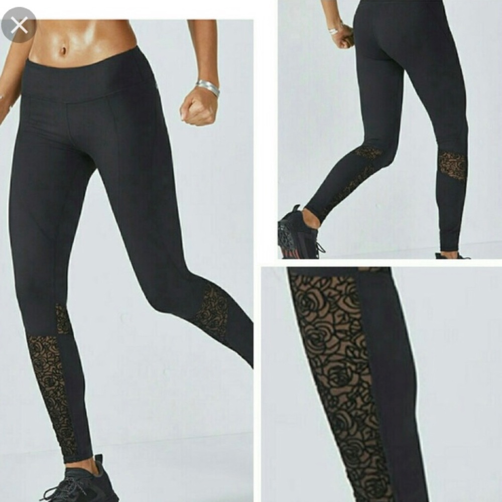 Fabletics Avon Leggings in black in Size XXS. NWT